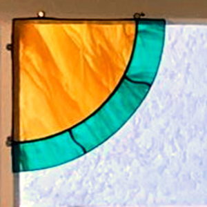 coin de fenêtre ambre et canard en vitrail Tiffany, fabrication ArteVitro